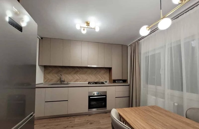 Аренда комфортной 2-комнатной квартиры 58 м² с отдельной кухней в районе Inel 2, Констанца, Румыния